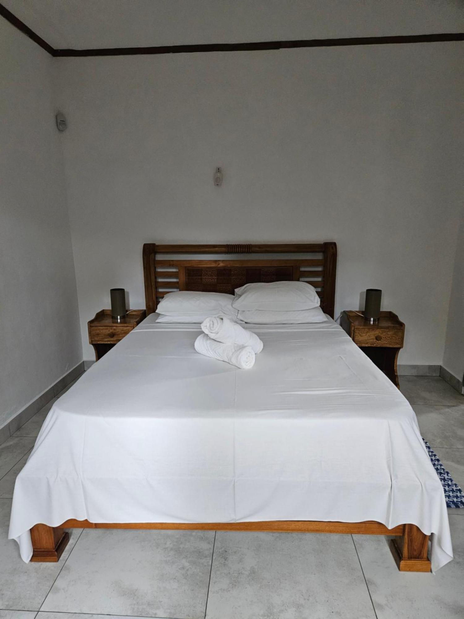 E&E Self Catering Hotel Beau Vallon  Bagian luar foto